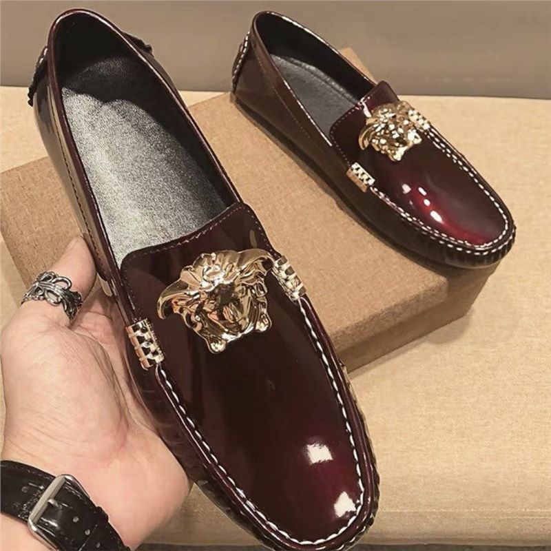 2025 new European station patent leather bean shoes, genuine leather soft soled casual leather shoes, British fashion trend, lazy to step on