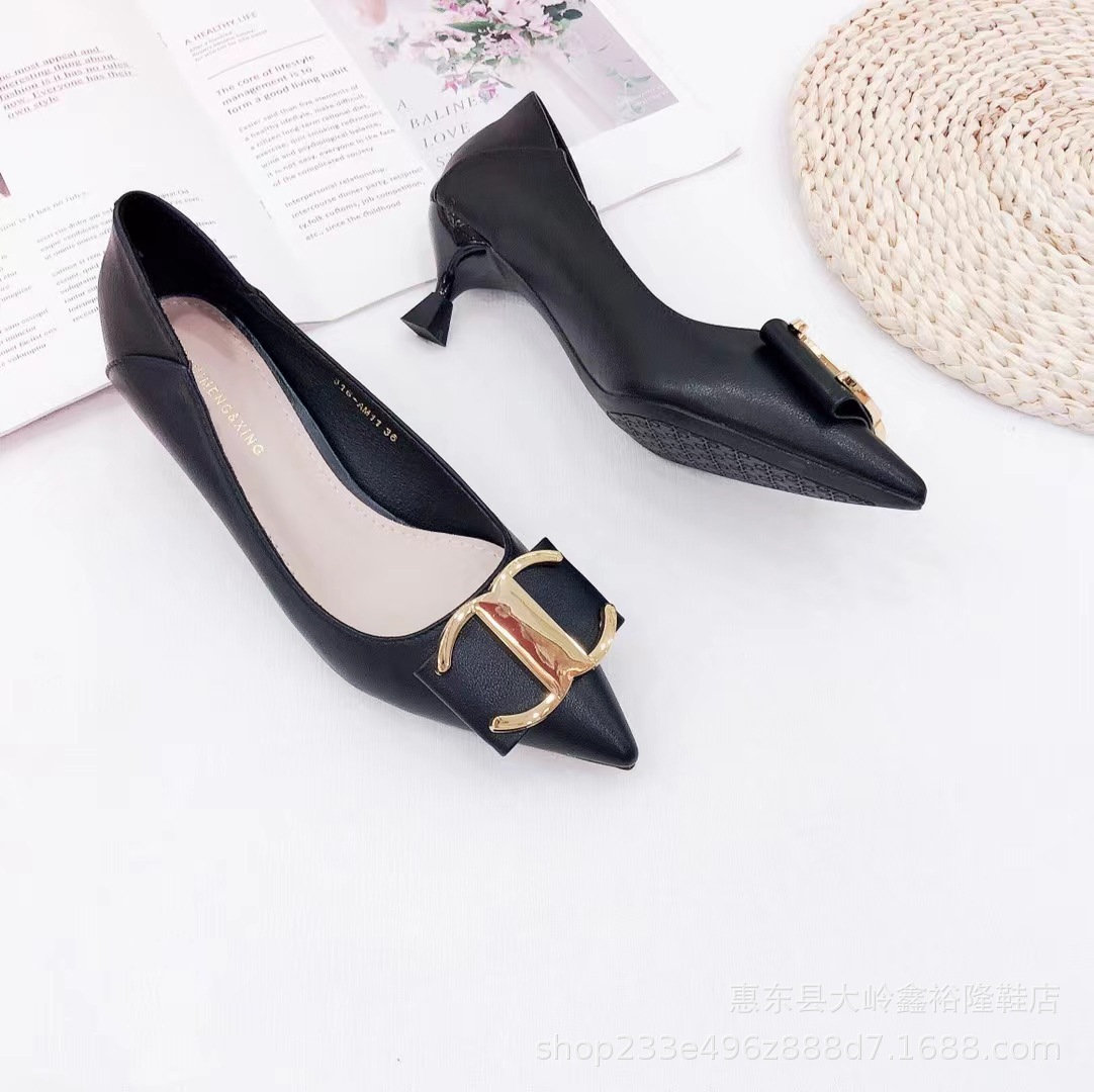 High heeled women's 2022 new design, niche single shoe, slim heel, French mid heel, pointed toe women's shoes