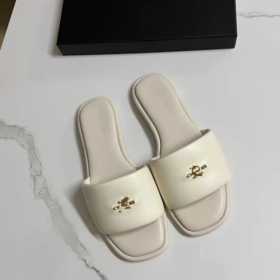 2024 new European and American women's Middle Eastern leather metal buckle high-heeled slippers for home and outdoor wear temperament sandals factory 2024 new European and American women's Middle Eastern leather metal buckle high-heeled slippers for home and outdoor wear temperament sandals factory