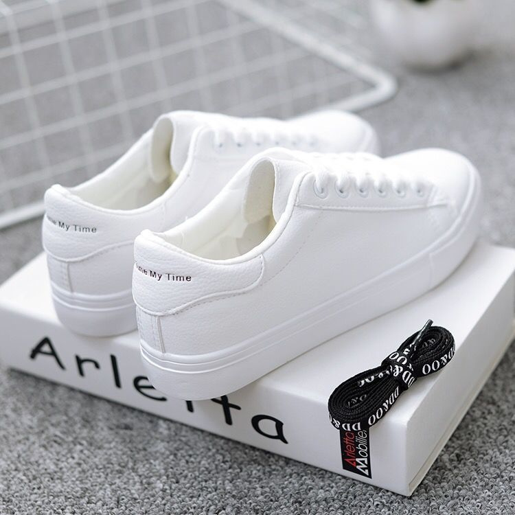 White shoes for women 2024 Spring and Autumn new fashionable flat flat shoes for students, breathable women's shoes, internet famous single shoes, casual white shoes White shoes for women 2024 Spring and Autumn new fashionable flat flat shoes for students, breathable women's shoes, internet famous single shoes, casual white shoes