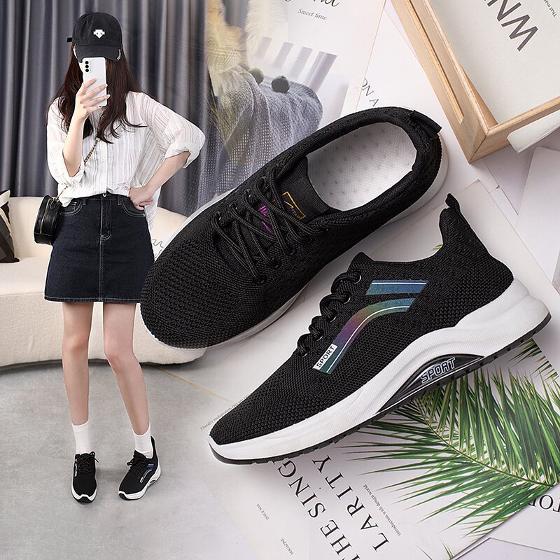 Customized new cross-border women's walking shoes, lightweight and fashionable sports shoes, fly woven breathable casual shoes, wholesale for children Customized new cross-border women's walking shoes, lightweight and fashionable sports shoes, fly woven breathable casual shoes, wholesale for children
