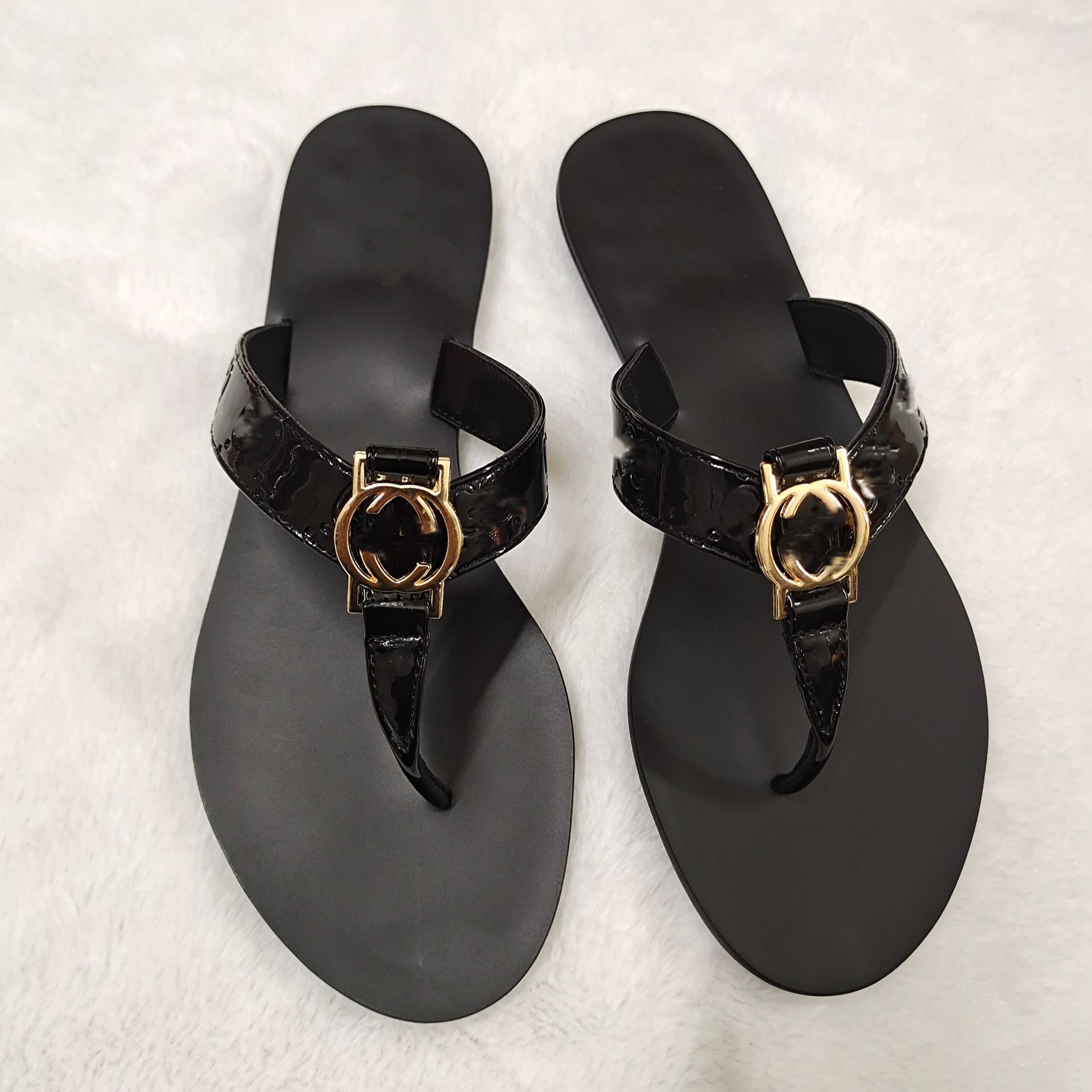 2025 summer new flip flops round headed flat bottomed oversized comfortable cool slippers 2025 summer new flip flops round headed flat bottomed oversized comfortable cool slippers