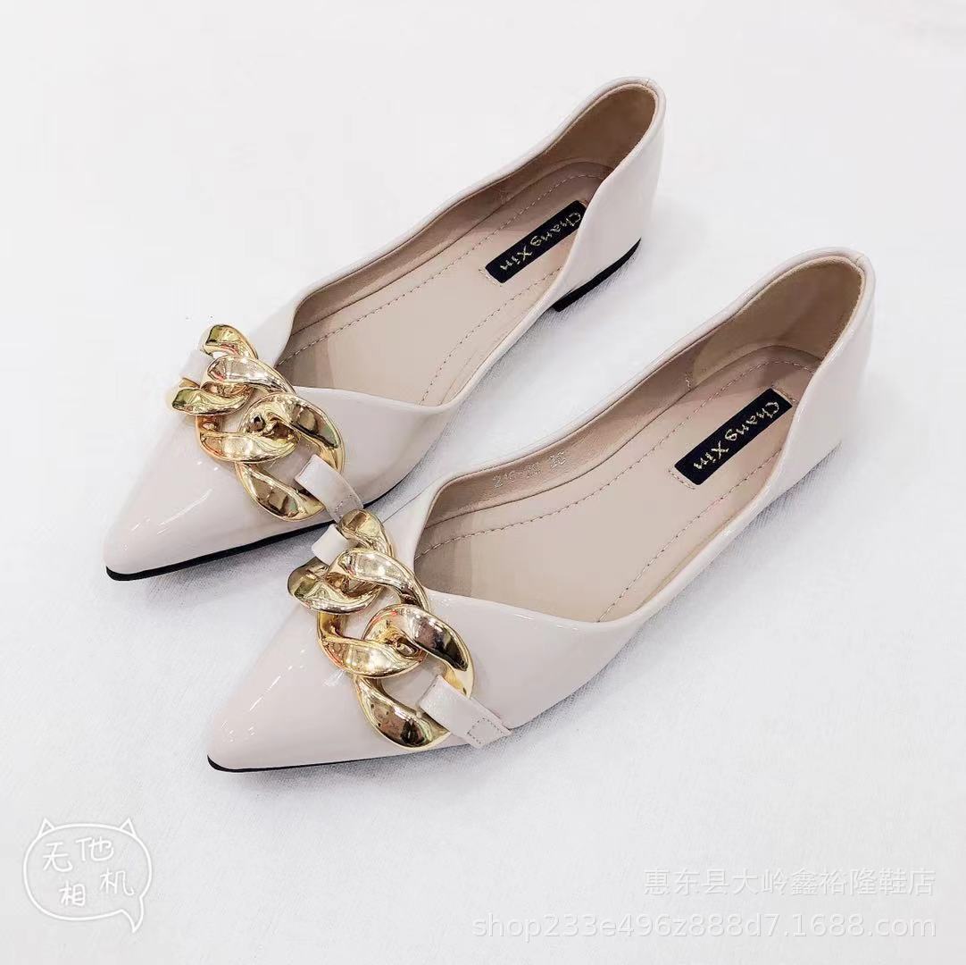 2025 Four Seasons New Women's Shoes Lacquer Leather Pointed Metal Buckle Shallow Mouth Flat Bottom Drip Plastic Overbag Shoes Fashion Style 2025 Four Seasons New Women's Shoes Lacquer Leather Pointed Metal Buckle Shallow Mouth Flat Bottom Drip Plastic Overbag Shoes Fashion Style
