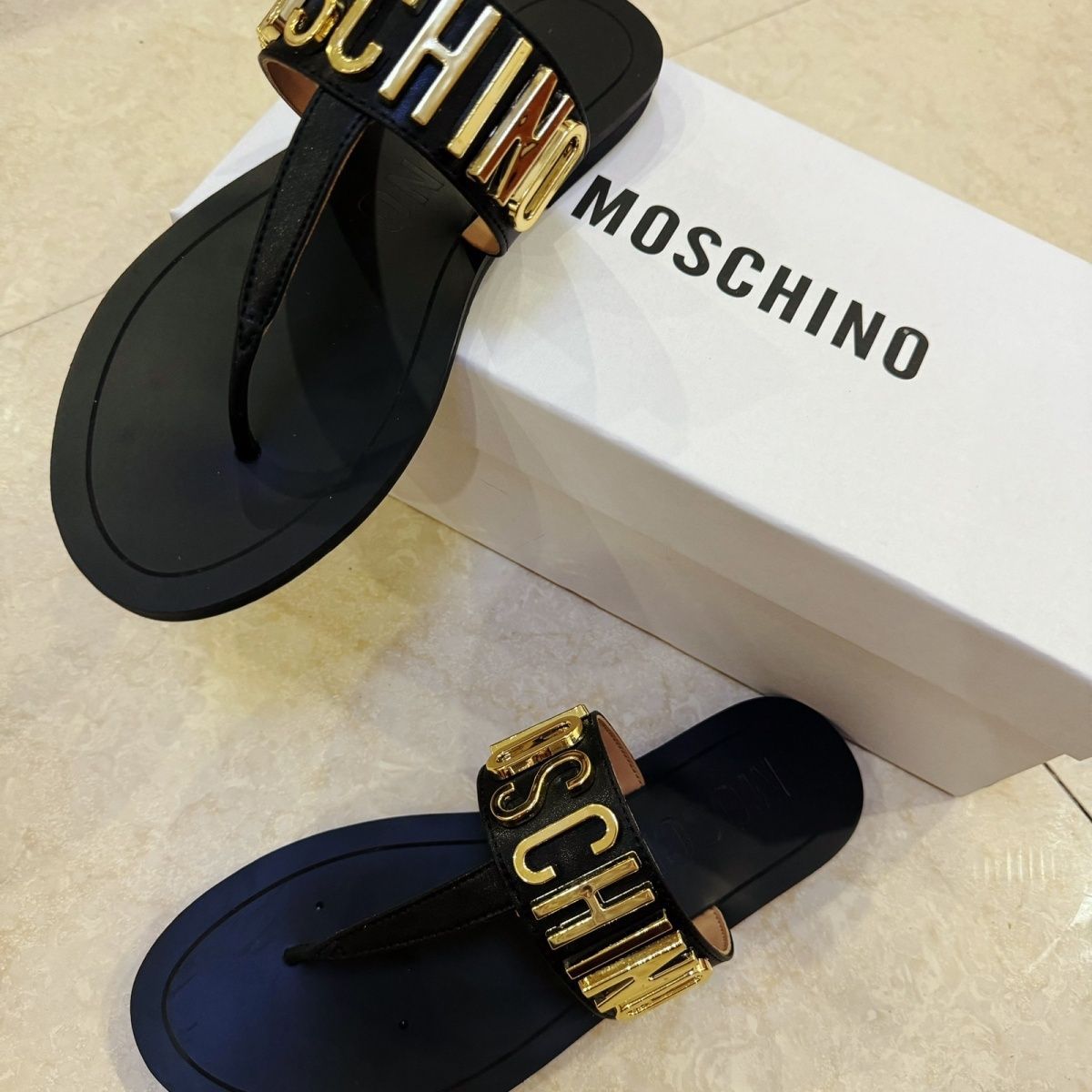 2025 Fashion Sandals with Flat Heels, Women's Outdoor Wear, Summer Metal, Internet Celebrity, Large Women's Shoes, Versatile Alphabet, British 2025 Fashion Sandals with Flat Heels, Women's Outdoor Wear, Summer Metal, Internet Celebrity, Large Women's Shoes, Versatile Alphabet, British