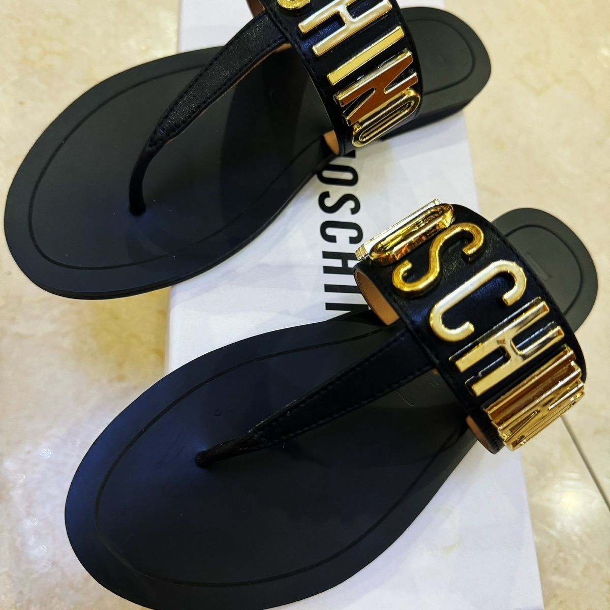 2025 Fashion Sandals with Flat Heels, Women's Outdoor Wear, Summer Metal, Internet Celebrity, Large Women's Shoes, Versatile Alphabet, British 2025 Fashion Sandals with Flat Heels, Women's Outdoor Wear, Summer Metal, Internet Celebrity, Large Women's Shoes, Versatile Alphabet, British