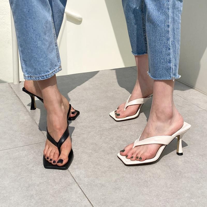 Flip flops, toe flip flops, women's 2025 summer new style, European and American square toe, internet famous, sexy slim heels, beige high heels Flip flops, toe flip flops, women's 2025 summer new style, European and American square toe, internet famous, sexy slim heels, beige high heels