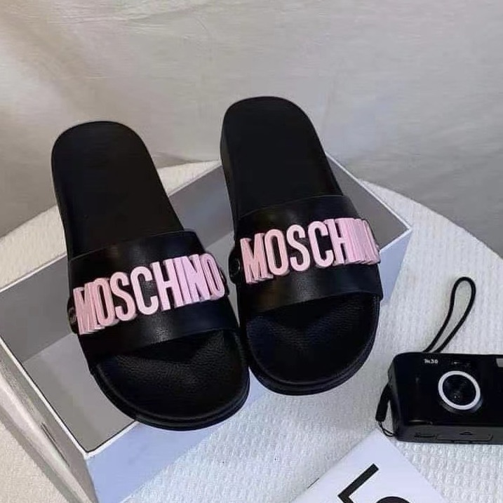 Fashion colored letter women's slippers 2025 summer internet famous slippers European and American style anti slip sponge bottom simple external wearing words Fashion colored letter women's slippers 2025 summer internet famous slippers European and American style anti slip sponge bottom simple external wearing words