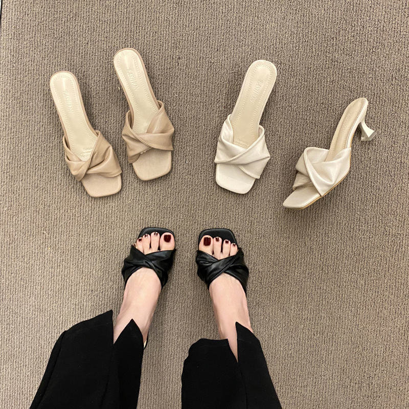 2024 Summer New Simple High Heels One Line Cool Drag Cat Heel High Heels French Women's Outerwear Half Slippers 2024 Summer New Simple High Heels One Line Cool Drag Cat Heel High Heels French Women's Outerwear Half Slippers