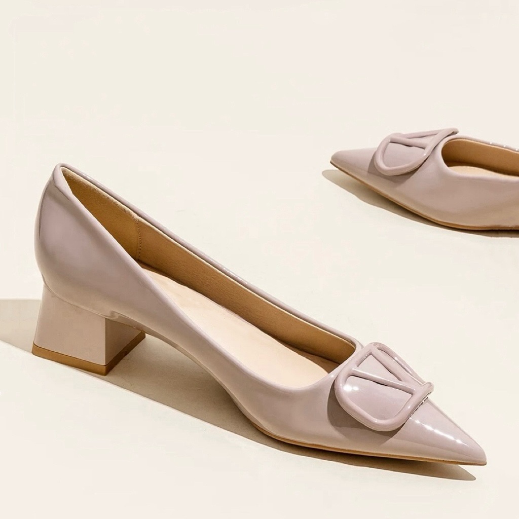 Temperament internet celebrity fashion pointed thick single order shoes for women 2024 new shallow mouth versatile and comfortable professional mid heeled high heels Temperament internet celebrity fashion pointed thick single order shoes for women 2024 new shallow mouth versatile and comfortable professional mid heeled high heels