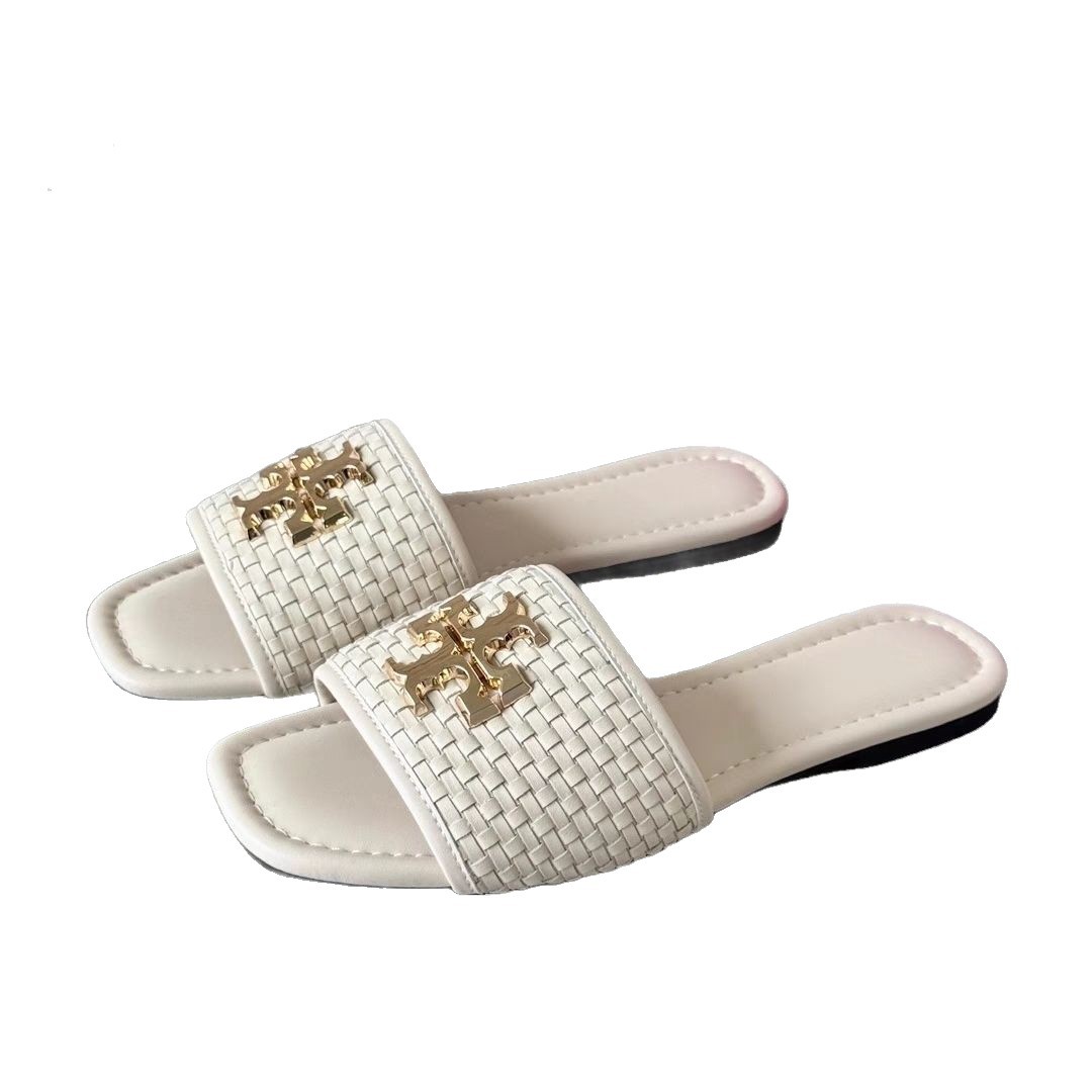 TB women's leather flat slippers are comfortable for women's summer outdoor wear. New Korean version one word versatile beach travel cool shoes TB women's leather flat slippers are comfortable for women's summer outdoor wear. New Korean version one word versatile beach travel cool shoes
