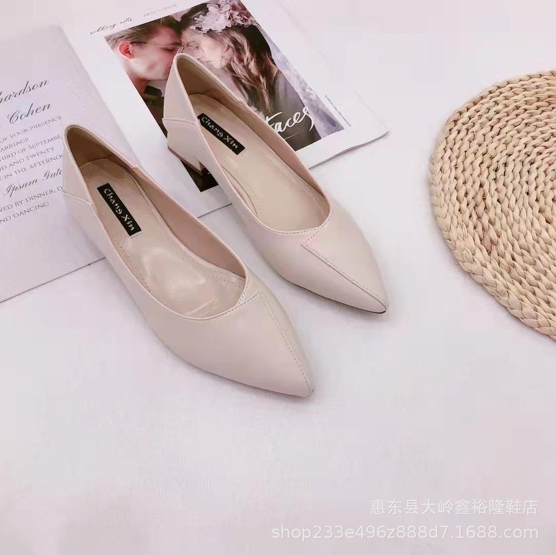 Single shoe women's 2022 spring and autumn new casual Korean version pointed shallow mouth soft leather short thick heel women's shoes