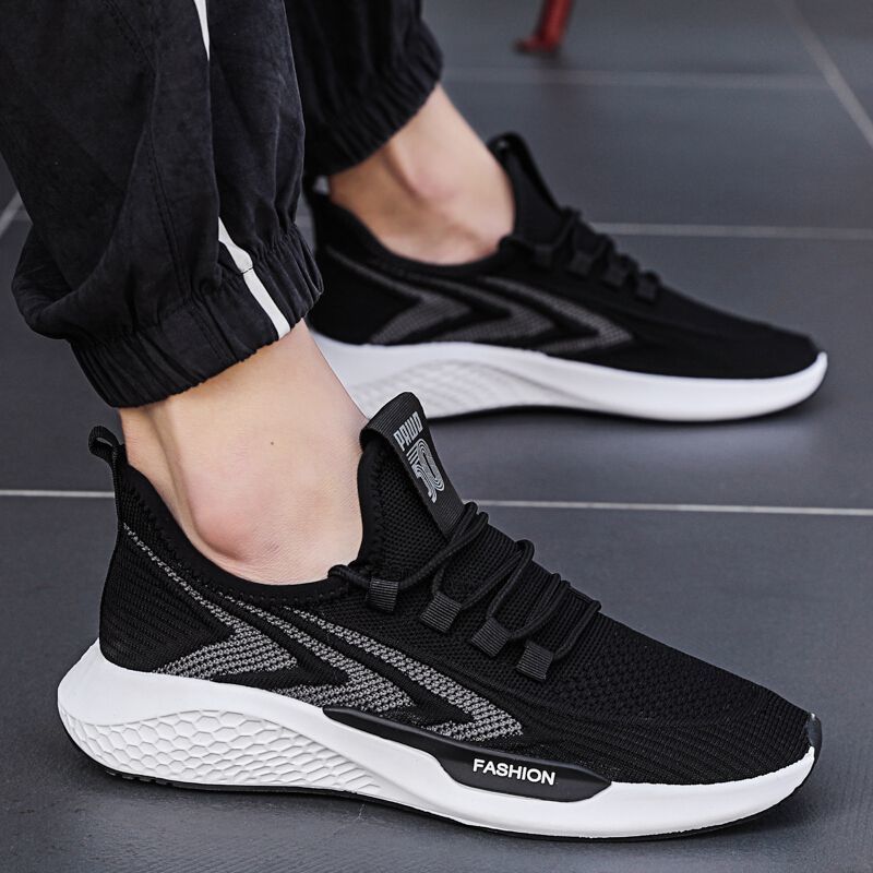 Spring New Men's Casual Shoes Fashion Trend Flyknit Sports Shoes Lightweight and Breathable Running Shoes