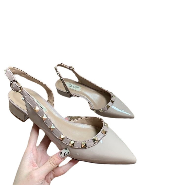 2024 Spring New Type One Word Buckle with Pointed Rivet, Middle Heel, Baotou, Thick Heel, Liuding Shoes for Outer Wearing, Cold Slippers for Women 2024 Spring New Type One Word Buckle with Pointed Rivet, Middle Heel, Baotou, Thick Heel, Liuding Shoes for Outer Wearing, Cold Slippers for Women