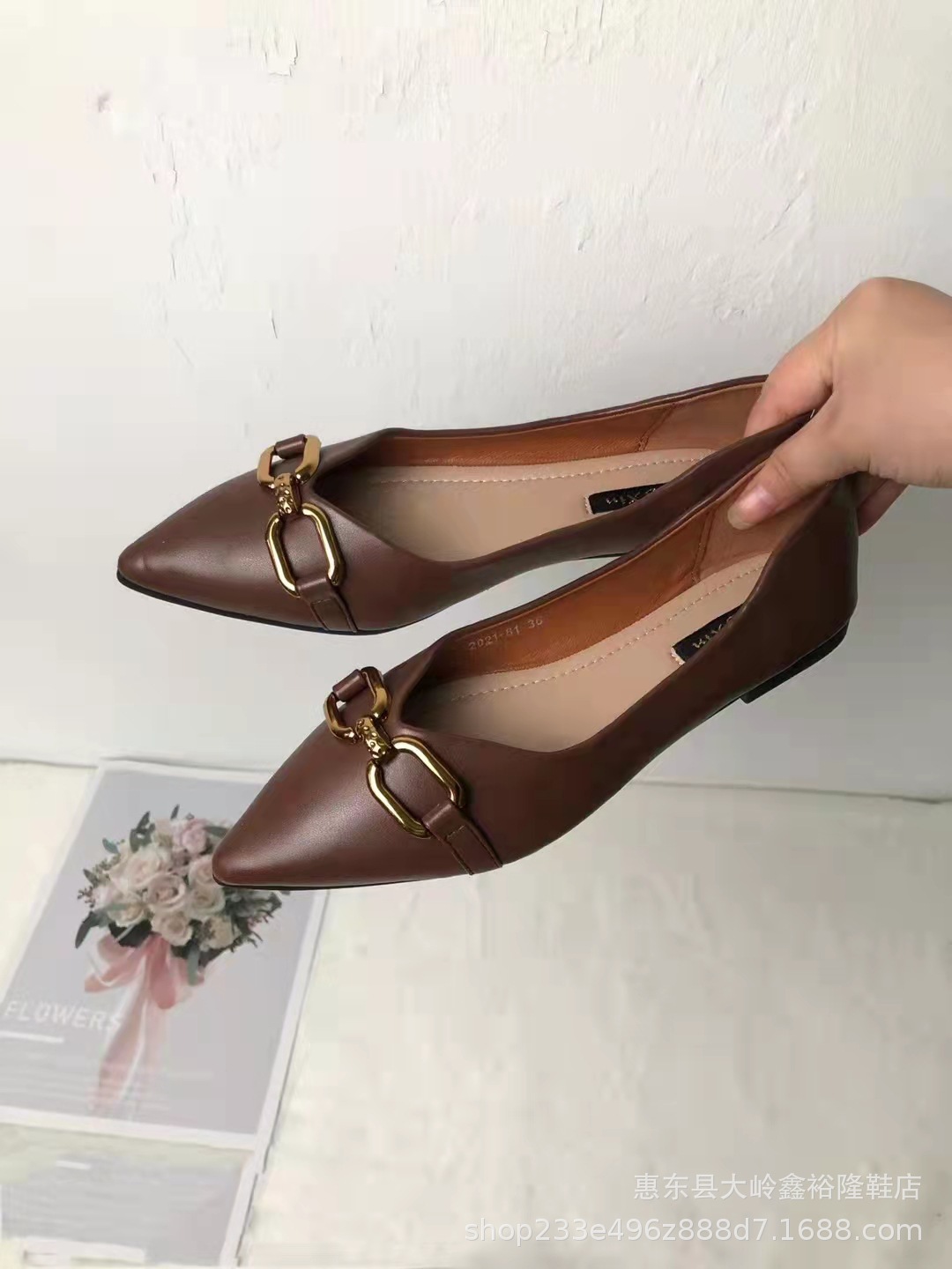 Flat shoes for women 2022 spring new item metal buckle retro versatile pointed single shoes for women Flat shoes for women 2022 spring new item metal buckle retro versatile pointed single shoes for women