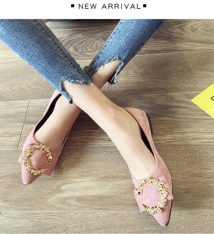 Internet celebrity fashion shallow mouth single shoe women 2024 spring style flat bottomed metal bean soft sole lazy one foot women's shoes Internet celebrity fashion shallow mouth single shoe women 2024 spring style flat bottomed metal bean soft sole lazy one foot women's shoes