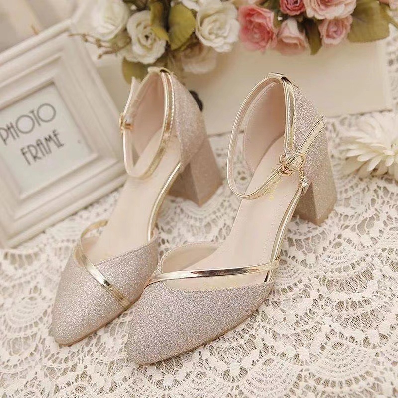 2024 Spring New One Button Baotou Sandals for Women, Korean Edition, Thick Heels, Pointed Hollow, Daily Women's Sandals 2024 Spring New One Button Baotou Sandals for Women, Korean Edition, Thick Heels, Pointed Hollow, Daily Women's Sandals