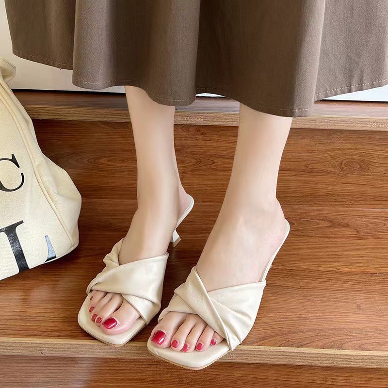 2024 Summer New Simple High Heels One Line Cool Drag Cat Heel High Heels French Women's Outerwear Half Slippers 2024 Summer New Simple High Heels One Line Cool Drag Cat Heel High Heels French Women's Outerwear Half Slippers
