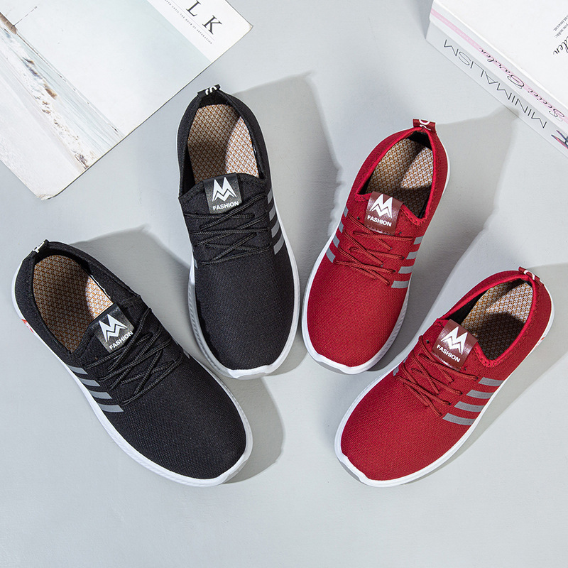 Cross border wholesale women's shoes, old Beijing cloth shoes, spring and autumn new casual couple sports shoes, men's and women's walking shoes, street vendor shoes