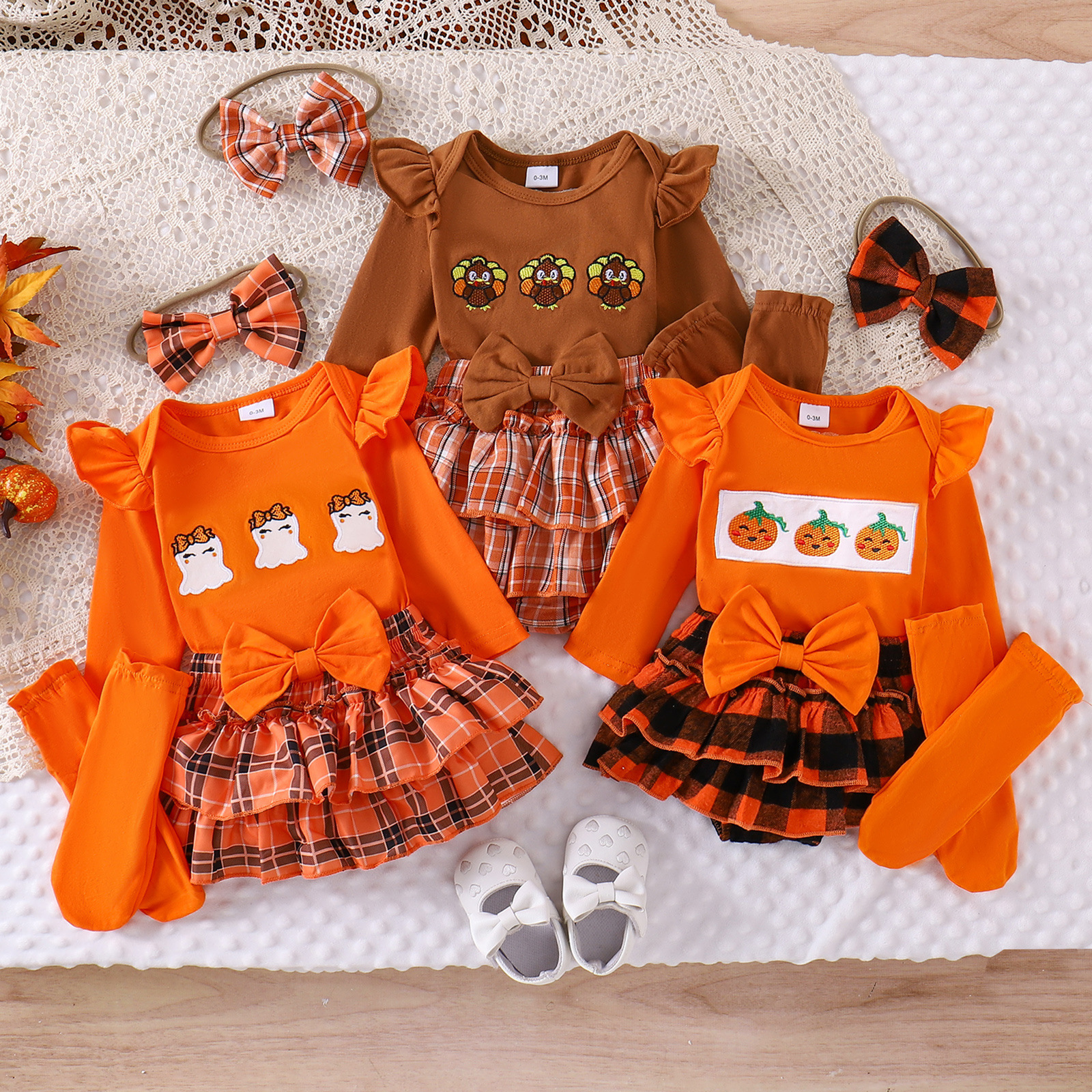 Foreign trade children's clothing cute set, baby girl doll pattern long sleeved shirt, checkered shirt, pants head estimated sock set