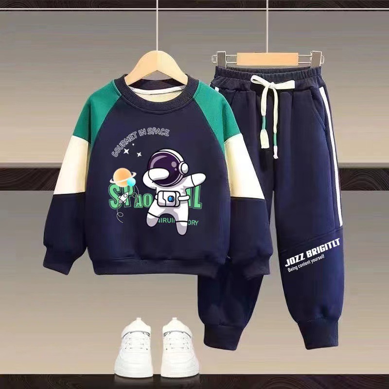 Boys' Korean Spring and Autumn Edition Set 2024 New Small and Medium sized Children's Stylish Cartoon Letter Top Casual Pants Two Piece Set
