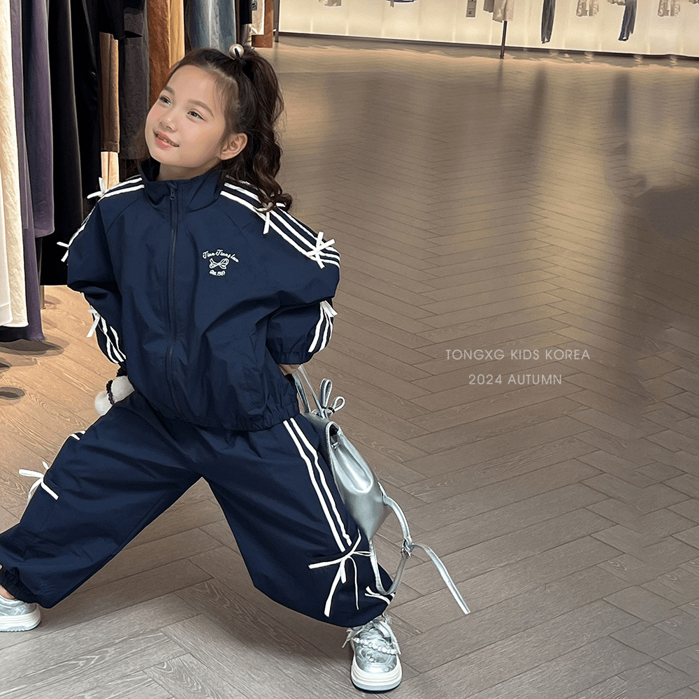 Girls' Korean version casual suit, big children's spring and autumn new style cardigan top, long pants, bow stripe two-piece set trendy
