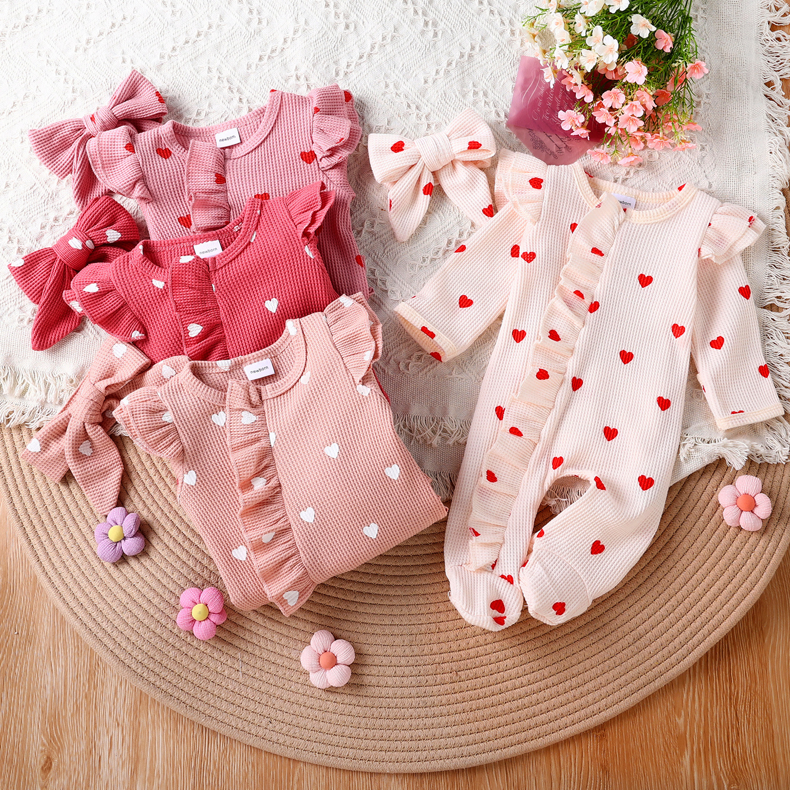 Children's clothing European and American autumn/winter Valentine's Day waffle print heart print jumpsuit+headband set