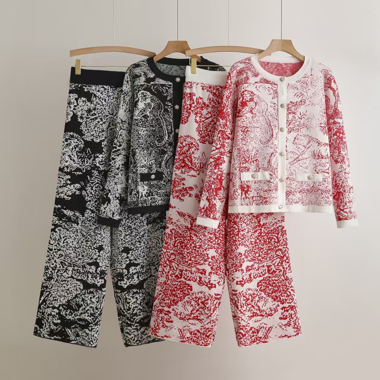 Cross border 2025 early autumn new classic ink printing craft knitted long sleeved cardigan wide leg pants two-piece set