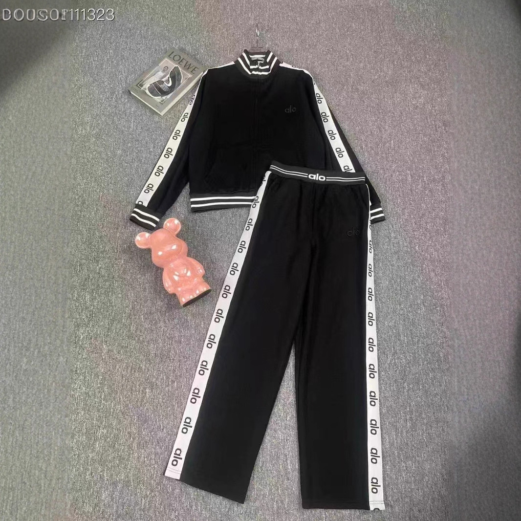 European Station 2025 Autumn New Stand up Collar Cardigan Pants Two Piece Set Light Luxury Trendy Leisure Sports Knitted Set