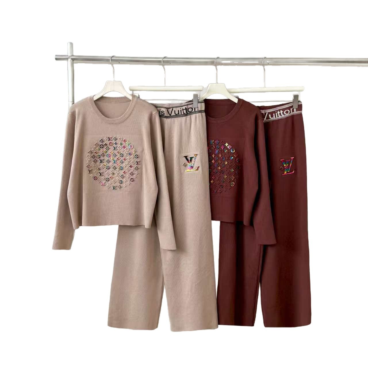 Cross border 2025 high-end new casual heavy industry fashionable round neck versatile knitted top wide leg pants two-piece set luxurious Cross border 2025 high-end new casual heavy industry fashionable round neck versatile knitted top wide leg pants two-piece set luxurious