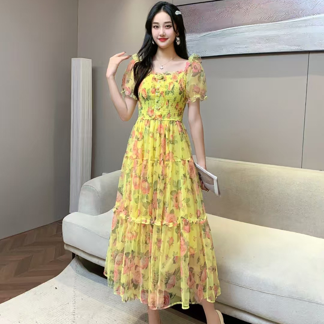 French gentle style floral retro tea break chiffon dress for women with a waist cinched temperament, one shoulder bubble sleeve mesh skirt