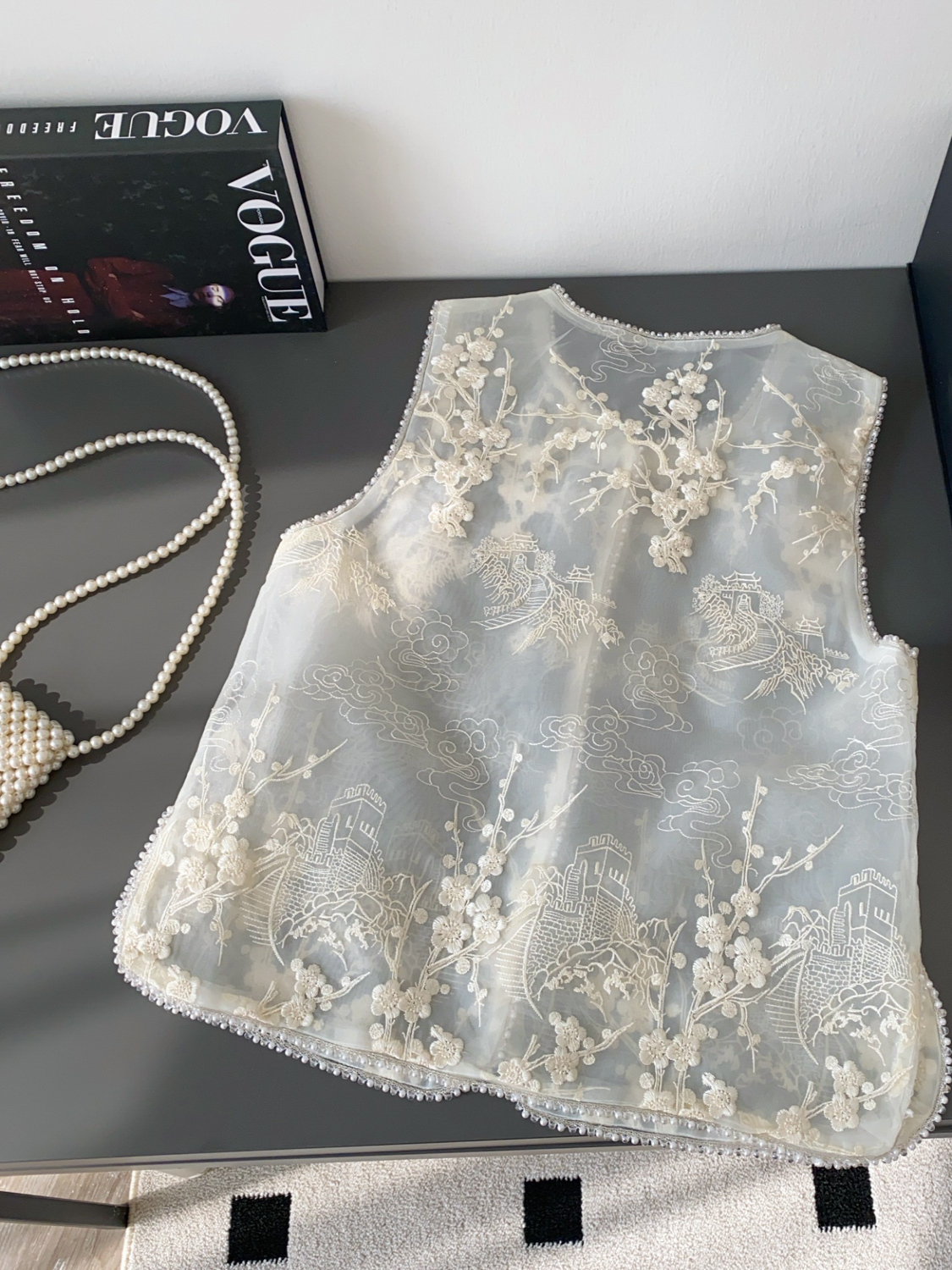 National style new Chinese style sleeveless vest women's summer mesh embroidery hollow breathable design, high-end sense, niche beauty top National style new Chinese style sleeveless vest women's summer mesh embroidery hollow breathable design, high-end sense, niche beauty top