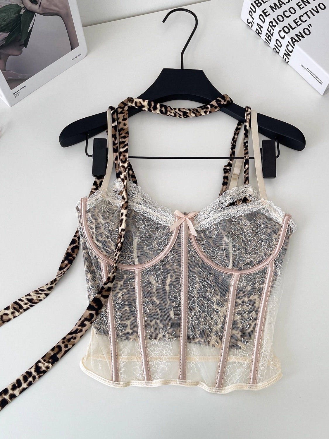 European and American spicy girl style leopard print suspender strapless women's summer mesh fishbone design street pure desire to wear outerwear base top