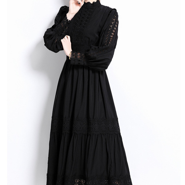 Spring French women's dress with palace style dress, cinched waist for slimming effect, hollowed out lace splicing, large swing vacation long skirt