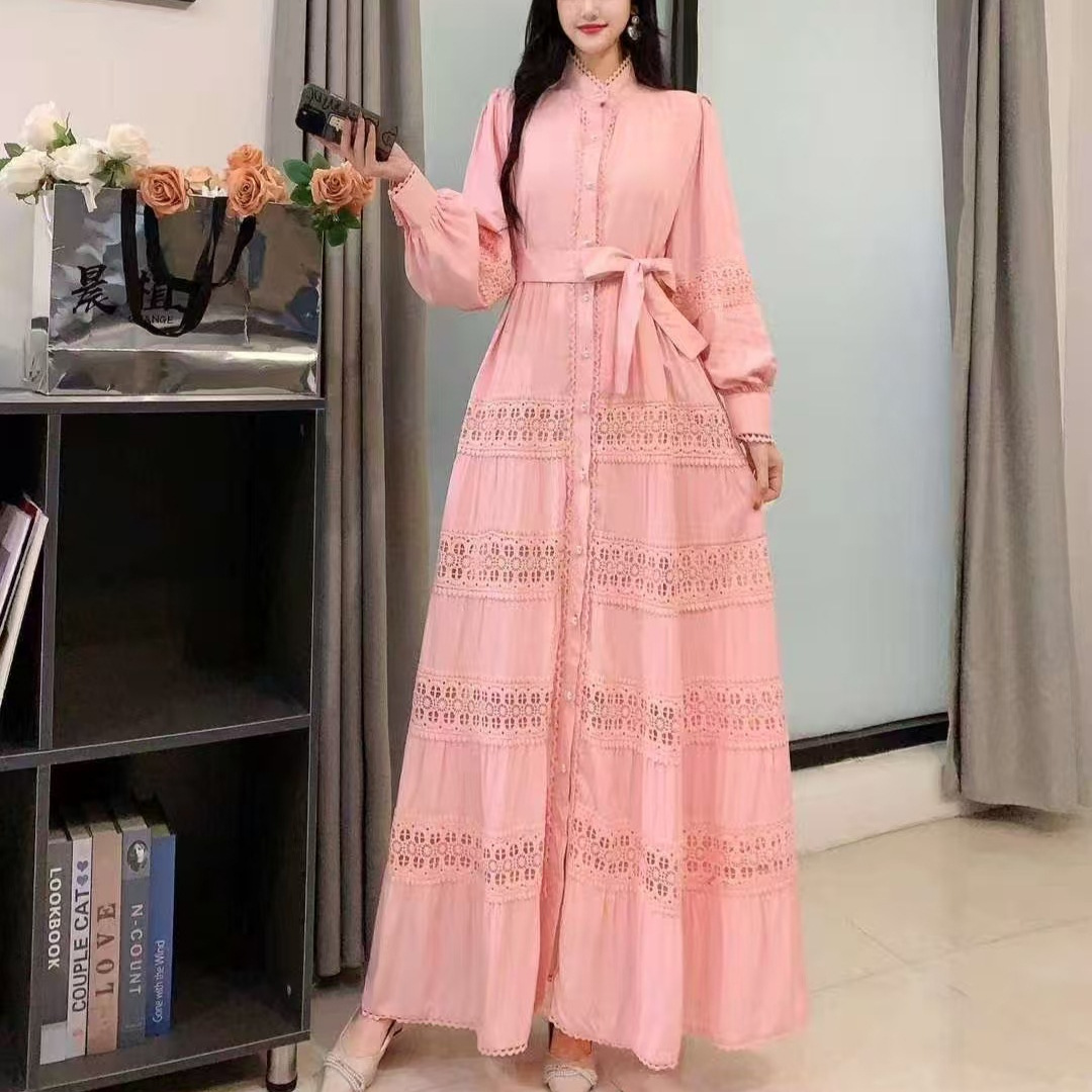 French style gentle and elegant dress, spring new design for women, hollowed out lace patchwork bubble sleeve vacation skirt