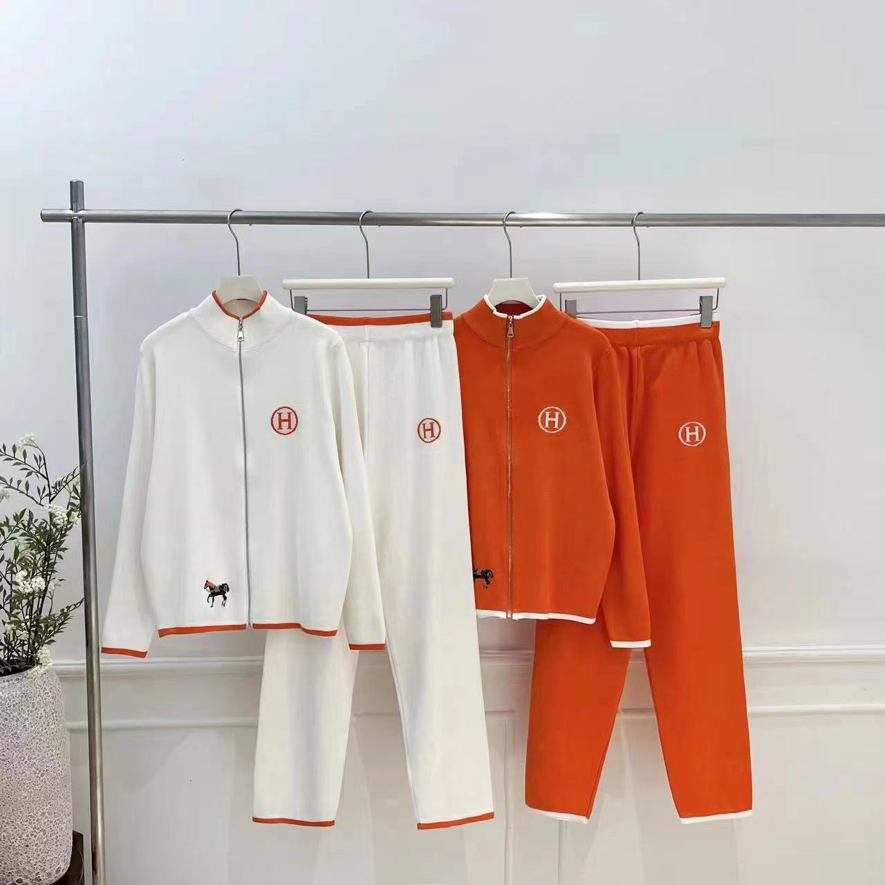 European 2024 New Product Creative Pony Embroidery Color Contrasting Long Sleeve Fashion Trend Coat Knitted Pants Two Piece Set