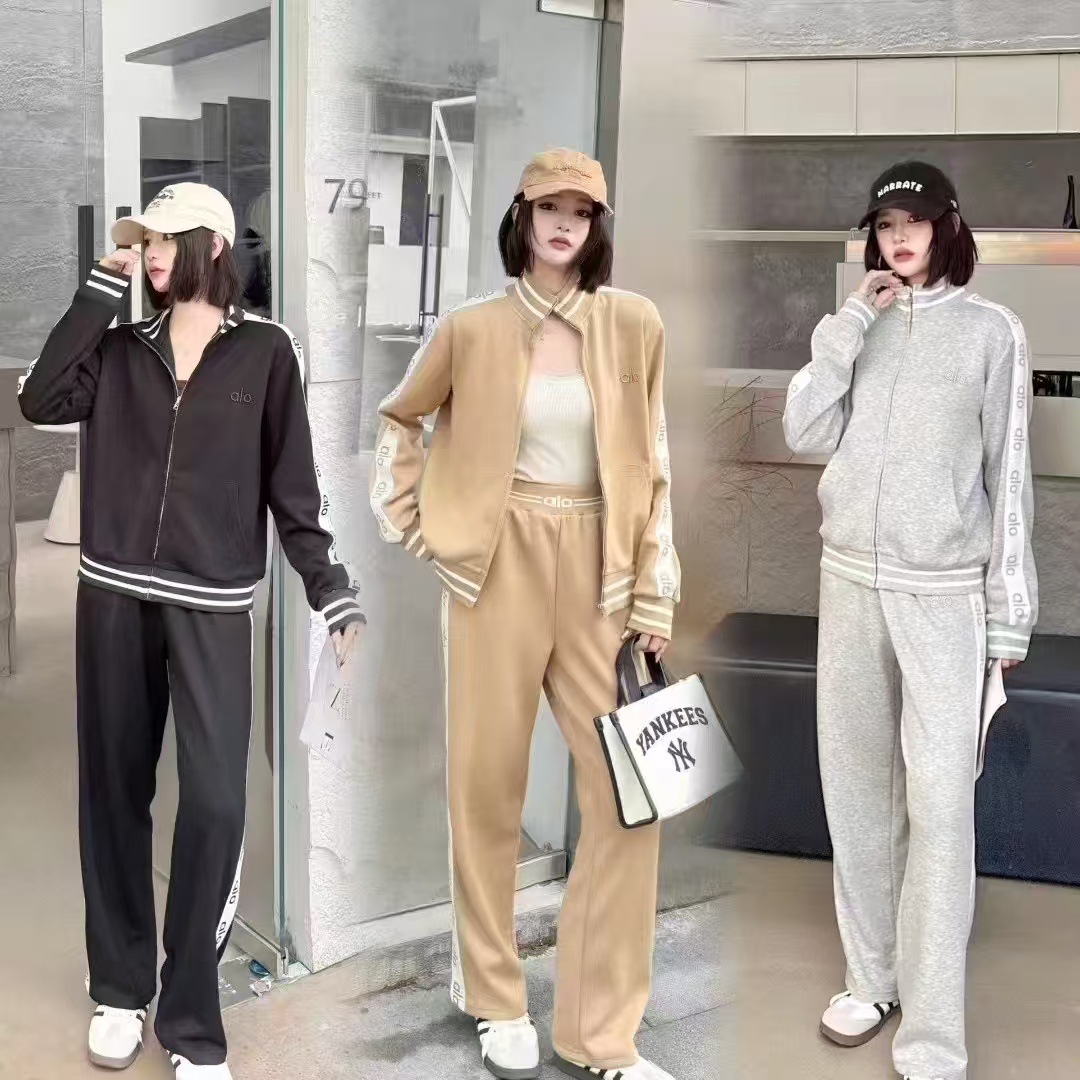 European Station 2025 Autumn New Stand up Collar Cardigan Pants Two Piece Set Light Luxury Trendy Leisure Sports Knitted Set European Station 2025 Autumn New Stand up Collar Cardigan Pants Two Piece Set Light Luxury Trendy Leisure Sports Knitted Set