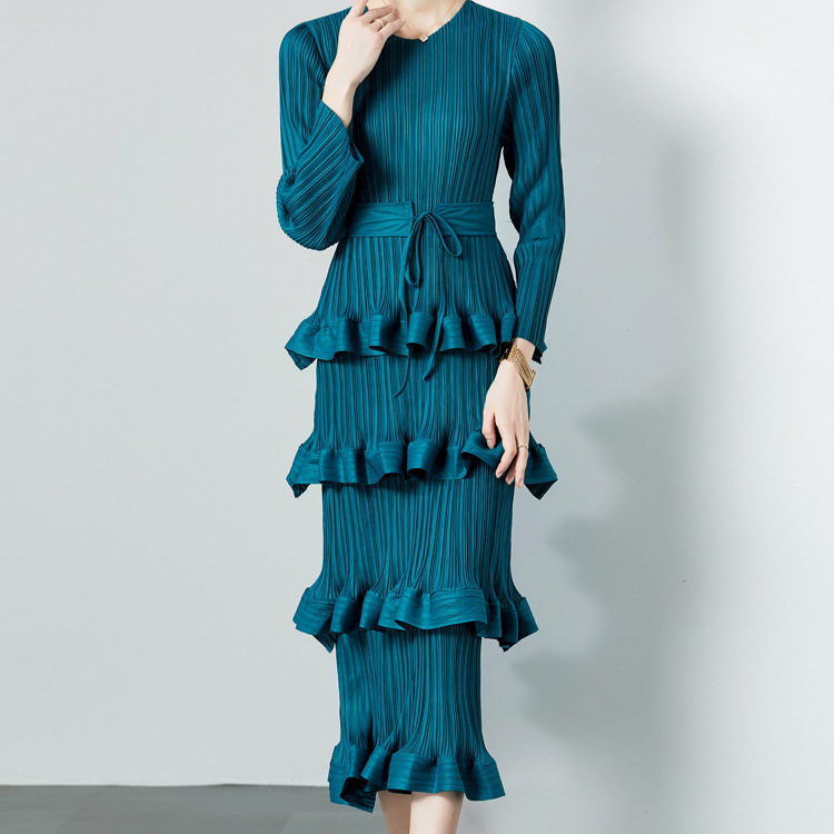 Cross border foreign trade export pleated dress for women 2025 new design sense fat mm fashionable temperament age reducing cake skirt
