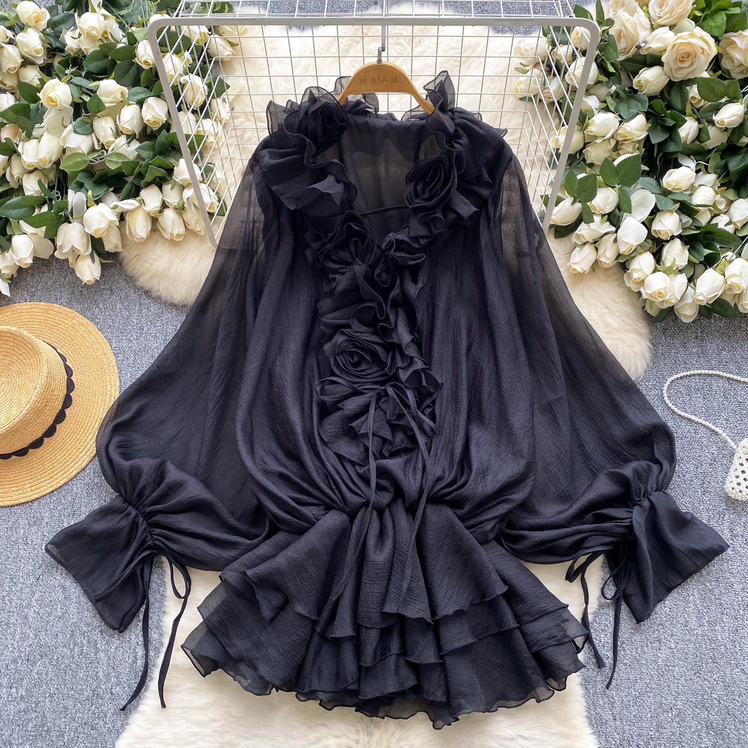 European and American high-end lantern sleeve dress, women's summer lotus leaf edge three-dimensional flower strap design, unique and beautiful short skirt European and American high-end lantern sleeve dress, women's summer lotus leaf edge three-dimensional flower strap design, unique and beautiful short skirt