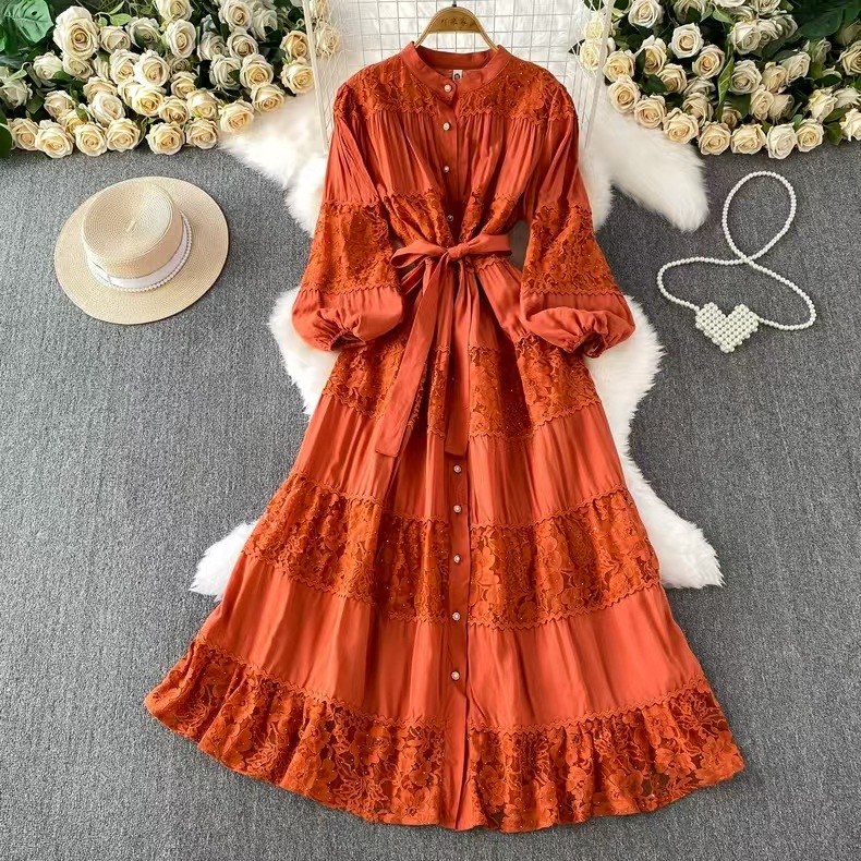 Palace style niche temperament dress for women in autumn 2025, featuring French straps, waist cinching, lace patchwork, and hot diamond long skirt