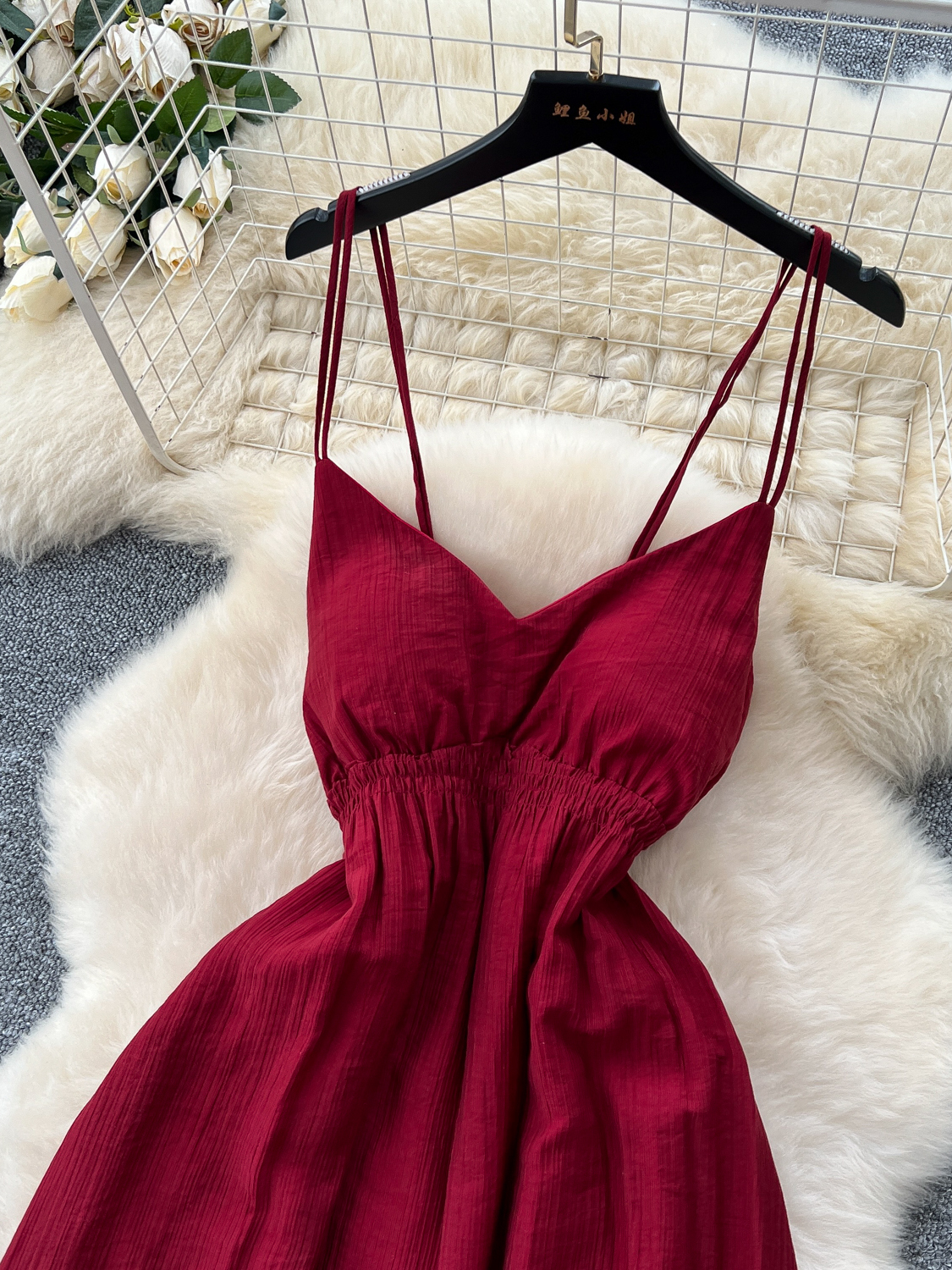 Red vacation style dress for women in summer 2025, French style, pure desire, waist cinching temperament, suspender, mushroom edge, backless long skirt Red vacation style dress for women in summer 2025, French style, pure desire, waist cinching temperament, suspender, mushroom edge, backless long skirt