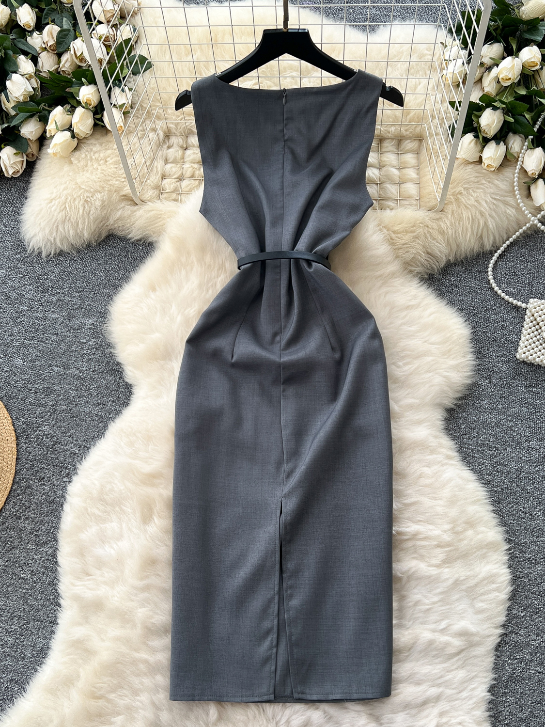 Commuting career light and mature style dress for women in the summer of 2025, with a high-end feel, tied waist, sleeveless, slim fit, and long skirt for ladies Commuting career light and mature style dress for women in the summer of 2025, with a high-end feel, tied waist, sleeveless, slim fit, and long skirt for ladies