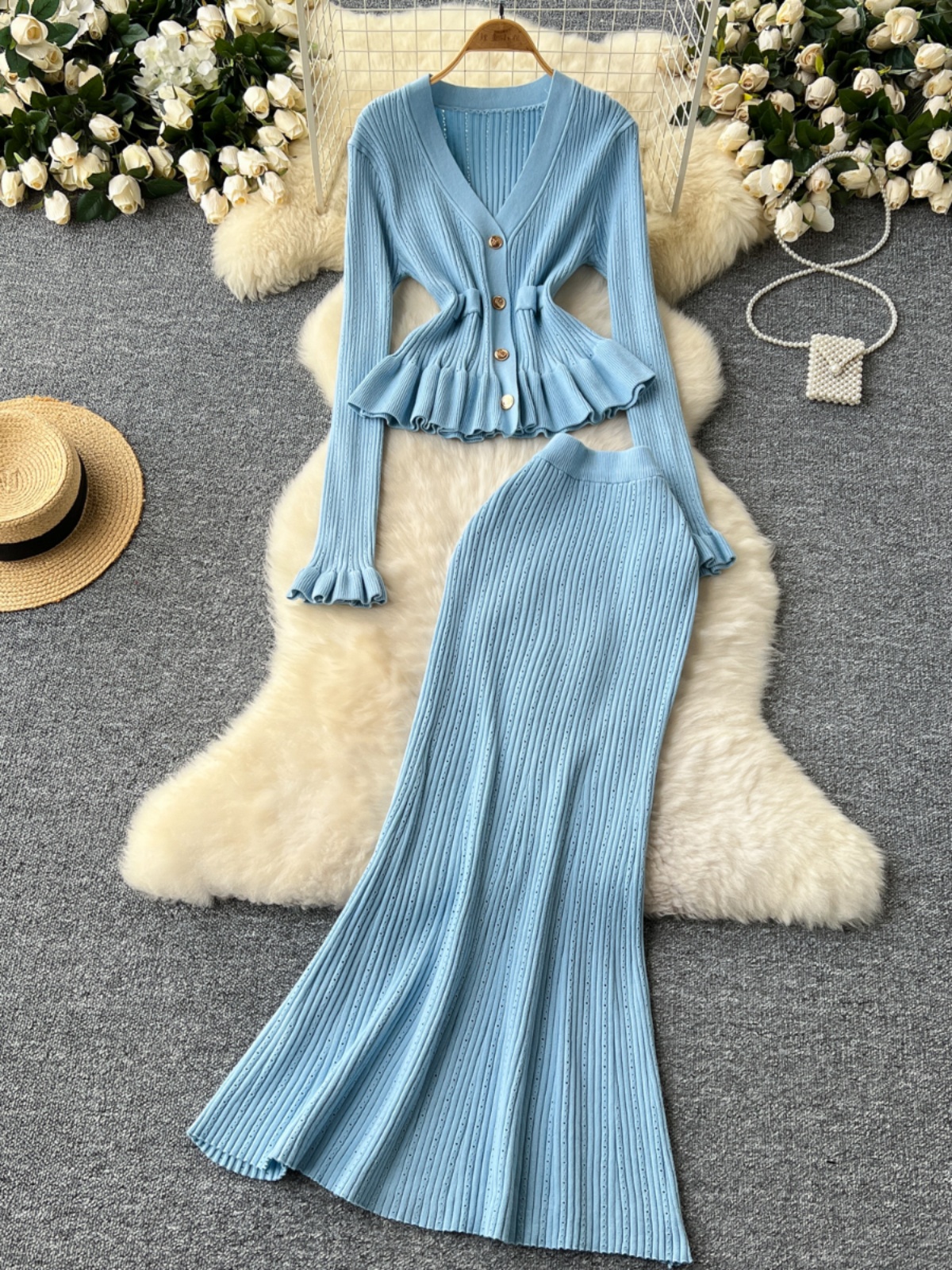 Korean style slimming suit for women's autumn and winter socialites, slim fit knitted cardigan jacket, high waist slim fit fish tail skirt