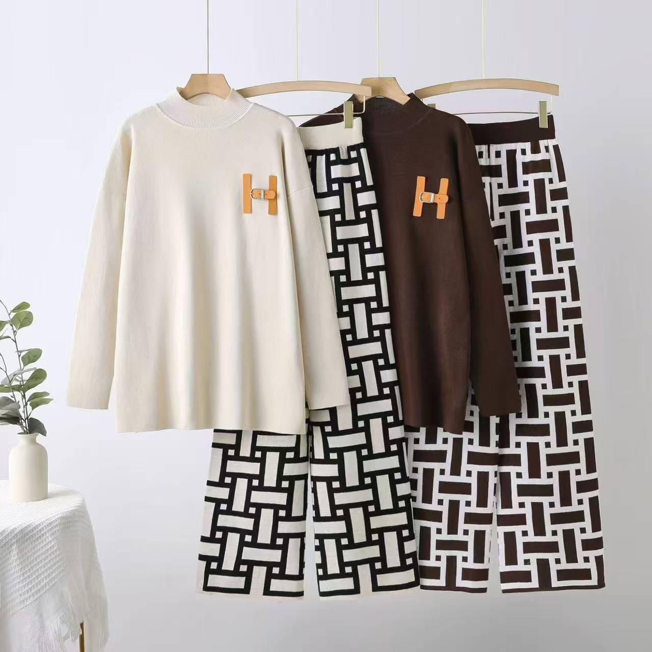 Cross border 2025 New Simple Letter Knitted Loose T-shirt Sports and Leisure Wide Leg Pants Knitted Two Piece Set for Women