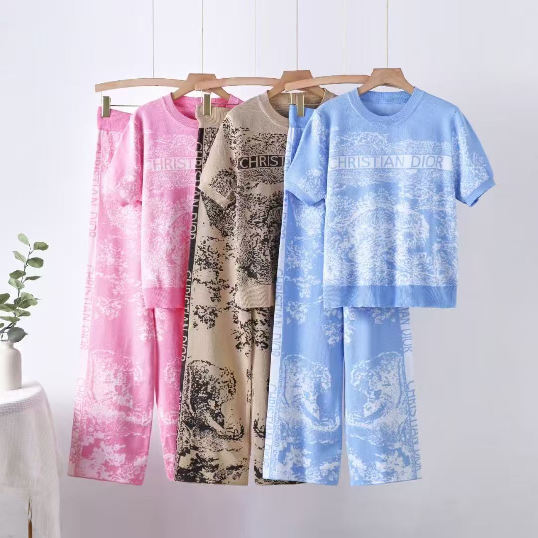 Cross border 25 year fashion women's spring and summer new print wide leg pants round neck slimming knit two-piece set