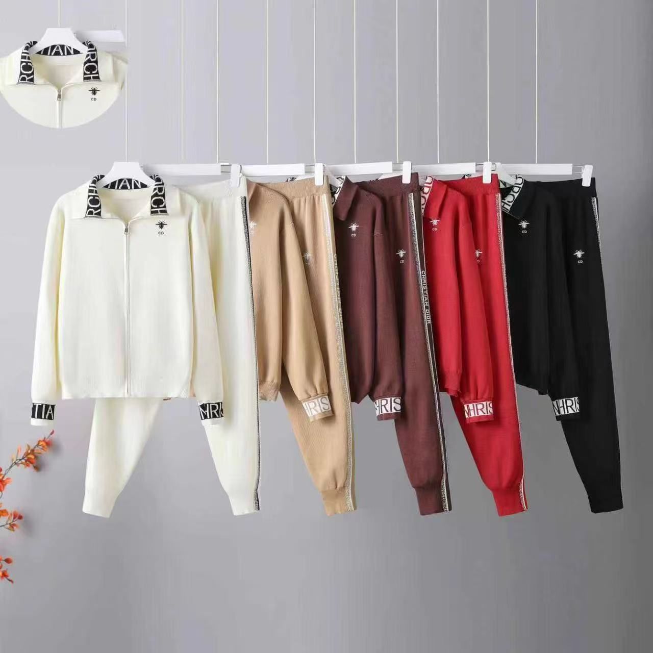 Cross border fashion sports and leisure knitted suit for women in autumn and winter 2025, new zipper cardigan, bound leg pants two-piece set Cross border fashion sports and leisure knitted suit for women in autumn and winter 2025, new zipper cardigan, bound leg pants two-piece set