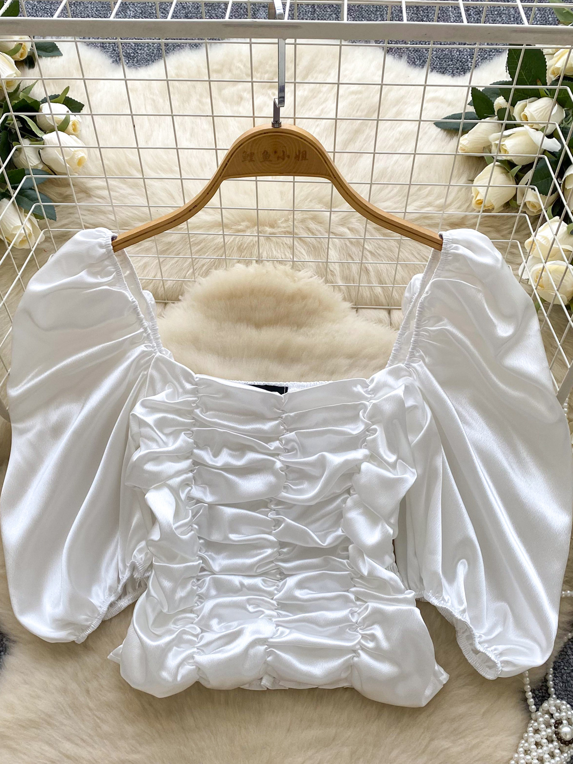 Light luxury European and American style satin like one shoulder bubble sleeve shirt for women in summer, pleated slim fit, chic top, trendy Light luxury European and American style satin like one shoulder bubble sleeve shirt for women in summer, pleated slim fit, chic top, trendy