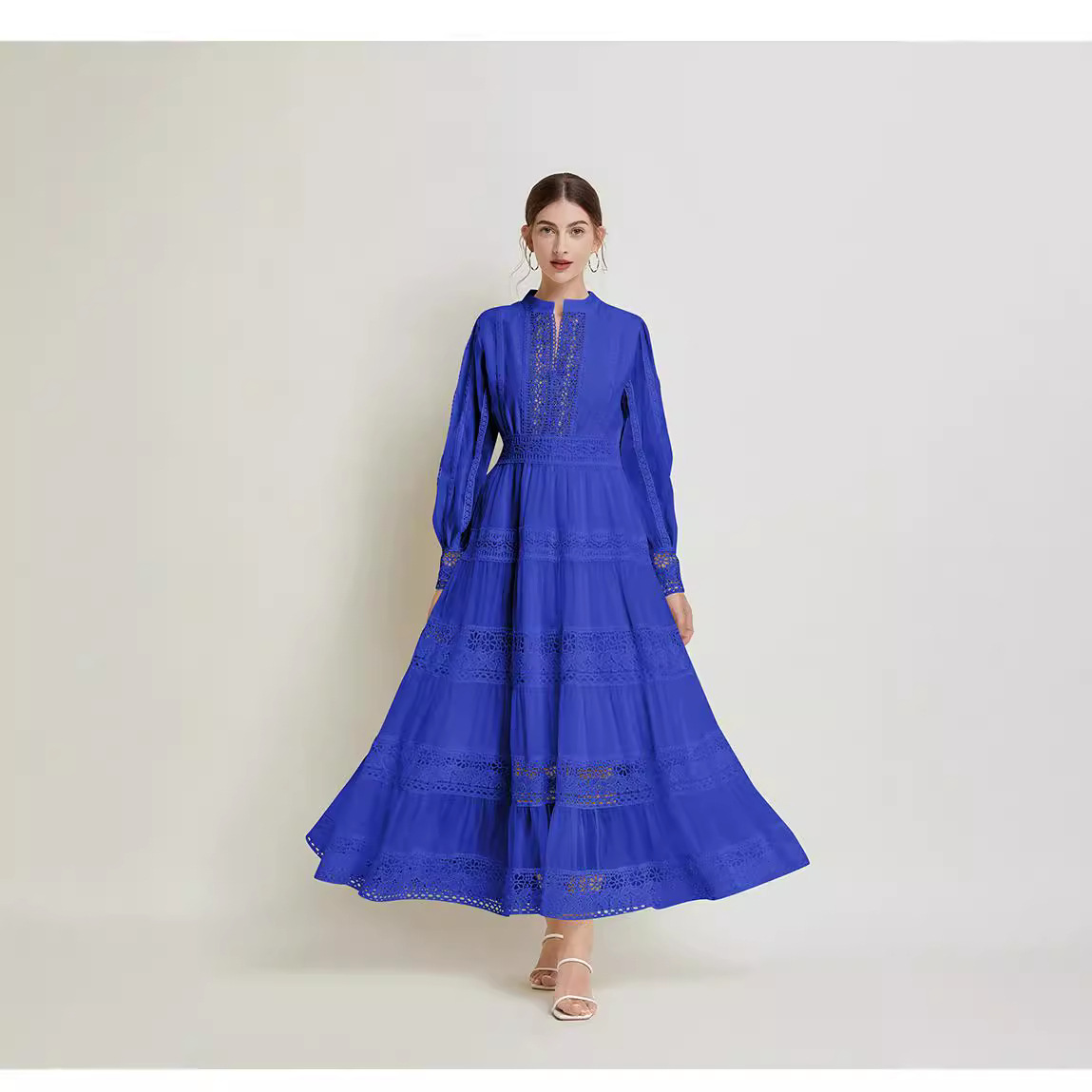 2024 Autumn New French Fashion Retro Dress with Lace and Lace Splicing, V-neck Design, Lantern Sleeve Dress