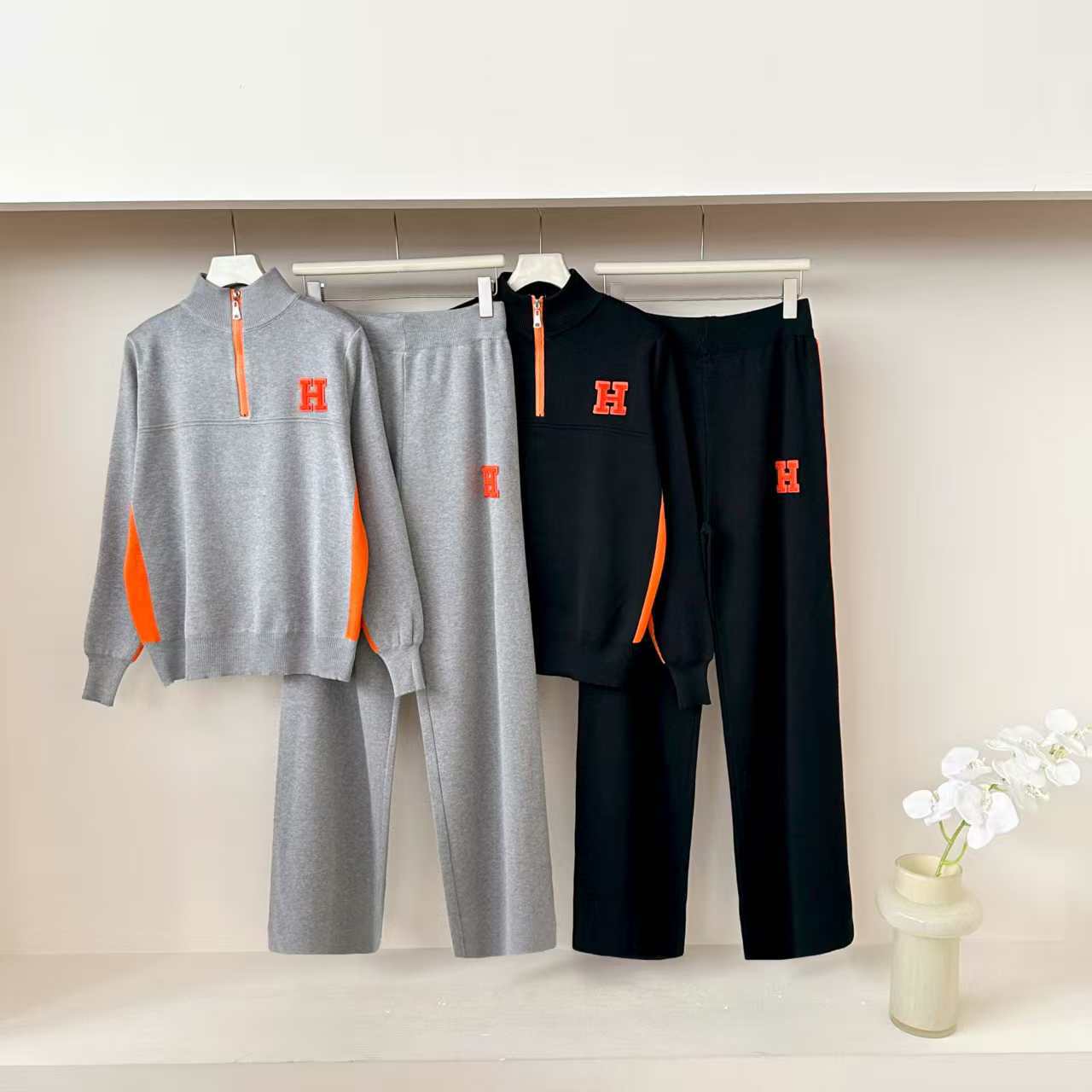 European Station 2025 New Stand up Collar Zipper Embroidered Long Sleeve Sweatshirt Sports and Leisure Wide Leg Pants Knitted Set for Women European Station 2025 New Stand up Collar Zipper Embroidered Long Sleeve Sweatshirt Sports and Leisure Wide Leg Pants Knitted Set for Women
