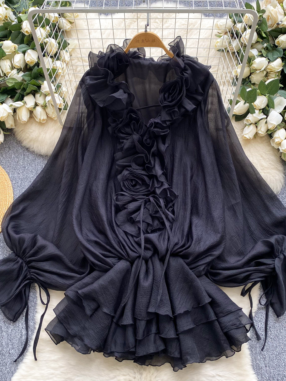 European and American high-end lantern sleeve dress, women's summer lotus leaf edge three-dimensional flower strap design, unique and beautiful short skirt European and American high-end lantern sleeve dress, women's summer lotus leaf edge three-dimensional flower strap design, unique and beautiful short skirt