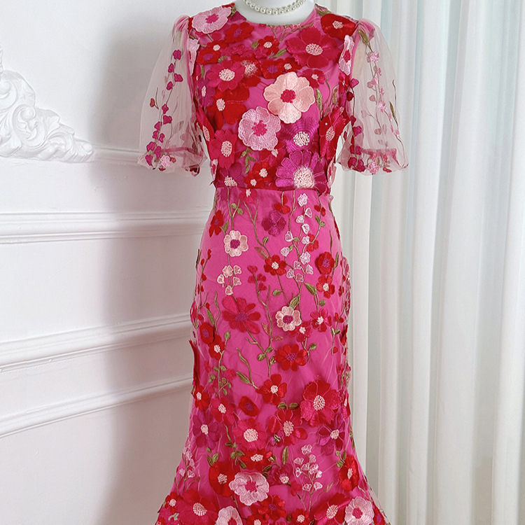French high-end elegant heavy industry flower embroidery round neck lantern sleeves cinched waist slimming slim fit fishtail dress dress